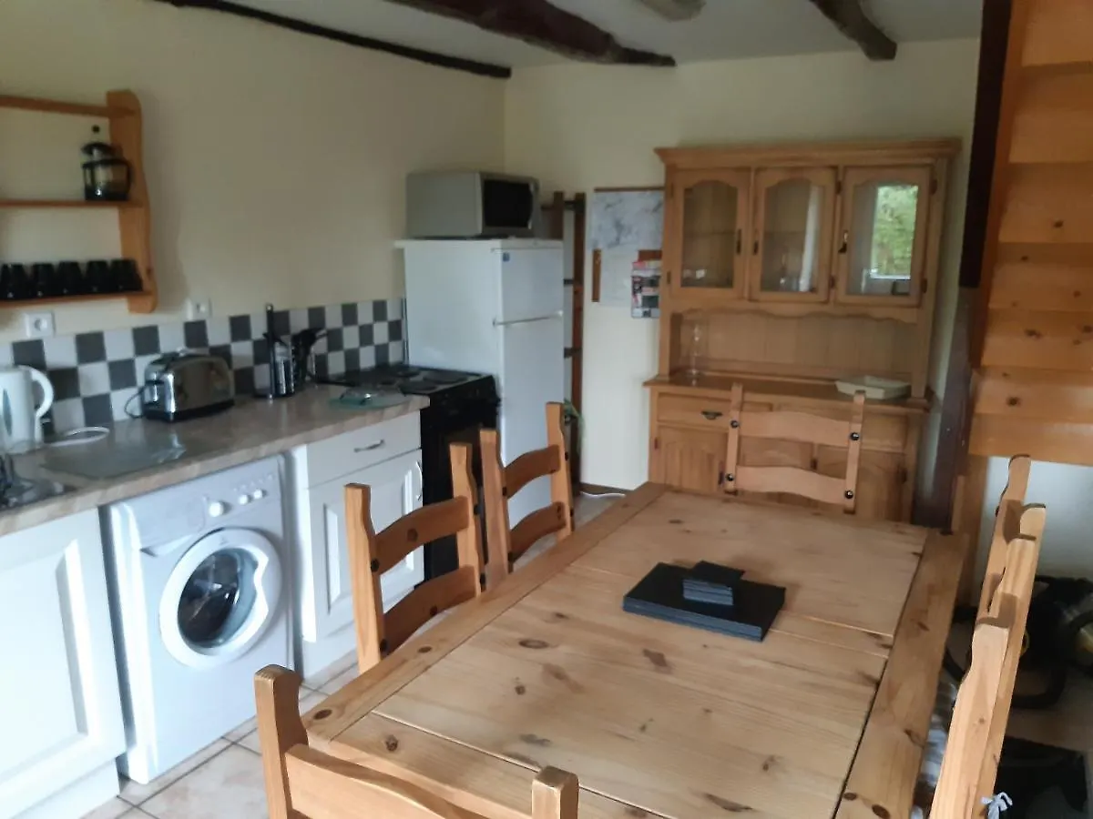 Ty Kena - 2 Bedrooms Merléac Francja